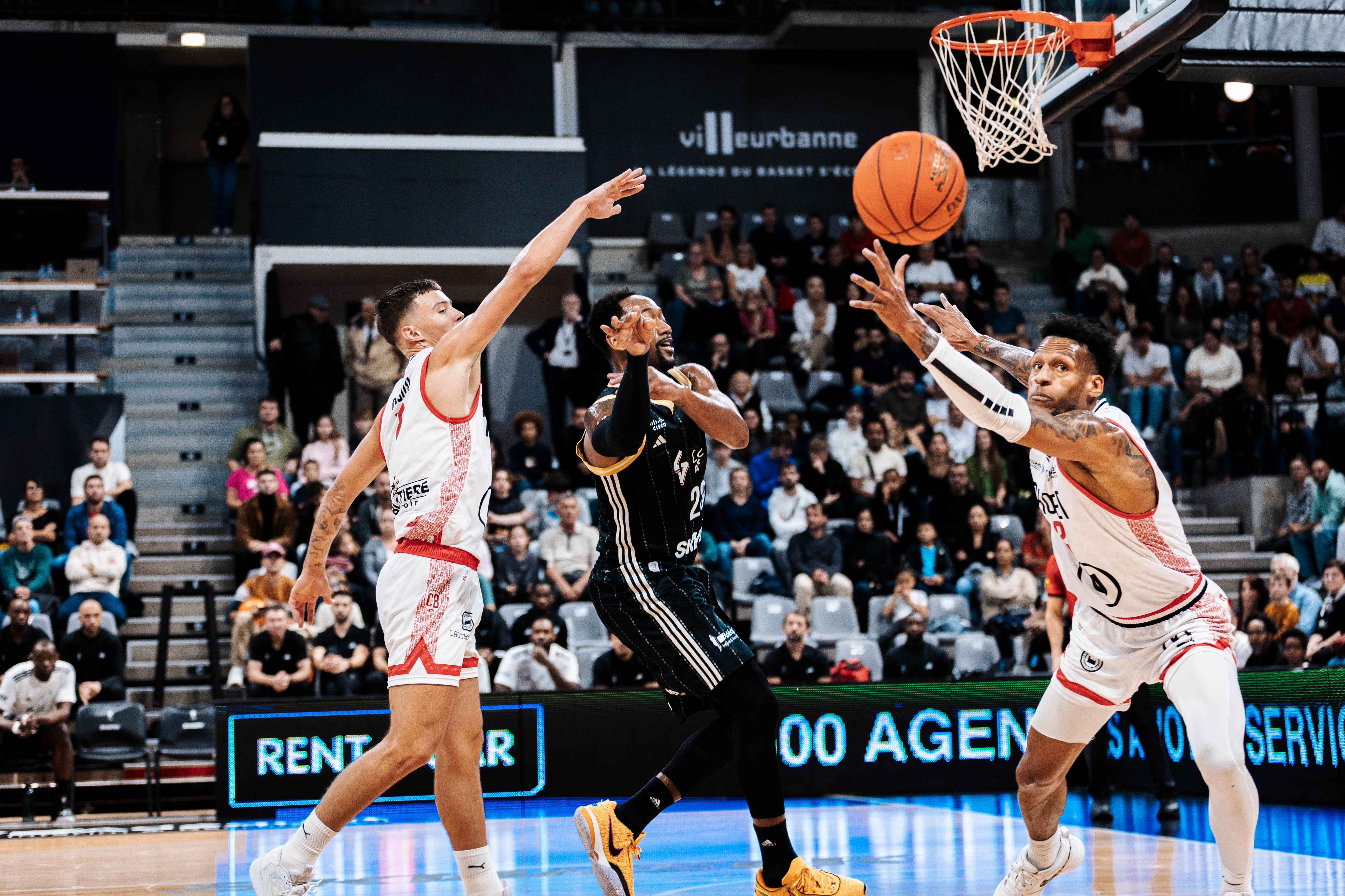 Nathan De Sousa et Cleveland Melvin III ©LDLC ASVEL